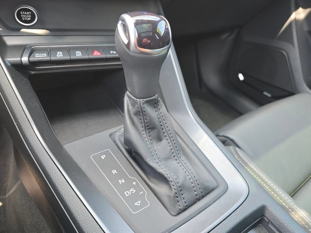 Used 2022 Audi Q3 2.0T Premium Plus w/ Premium Plus Package AWD/4WD image 38
