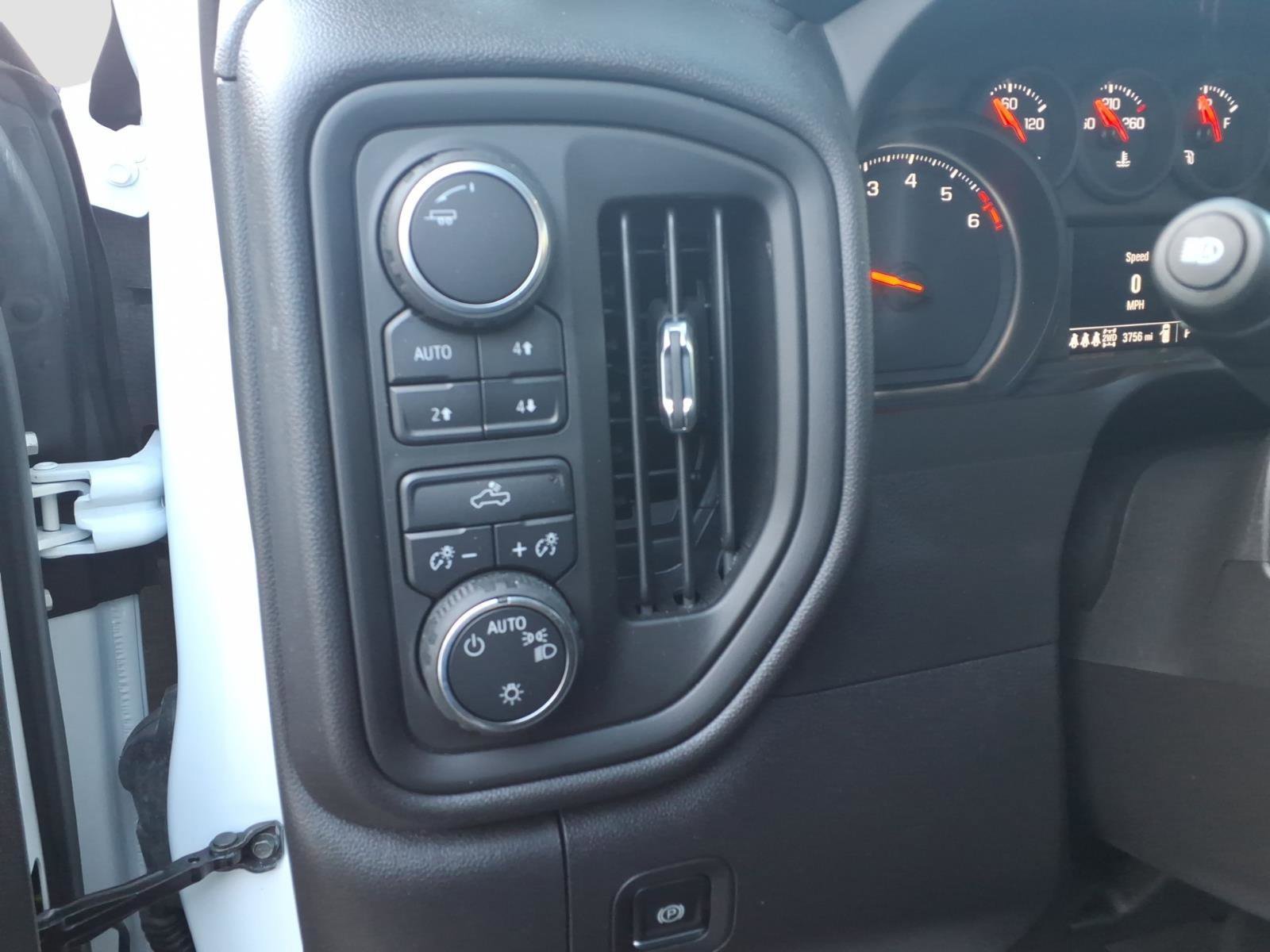 Certified 2025 Chevrolet Silverado 1500 Custom Trail Boss w/ Dark Appearance Package image 17