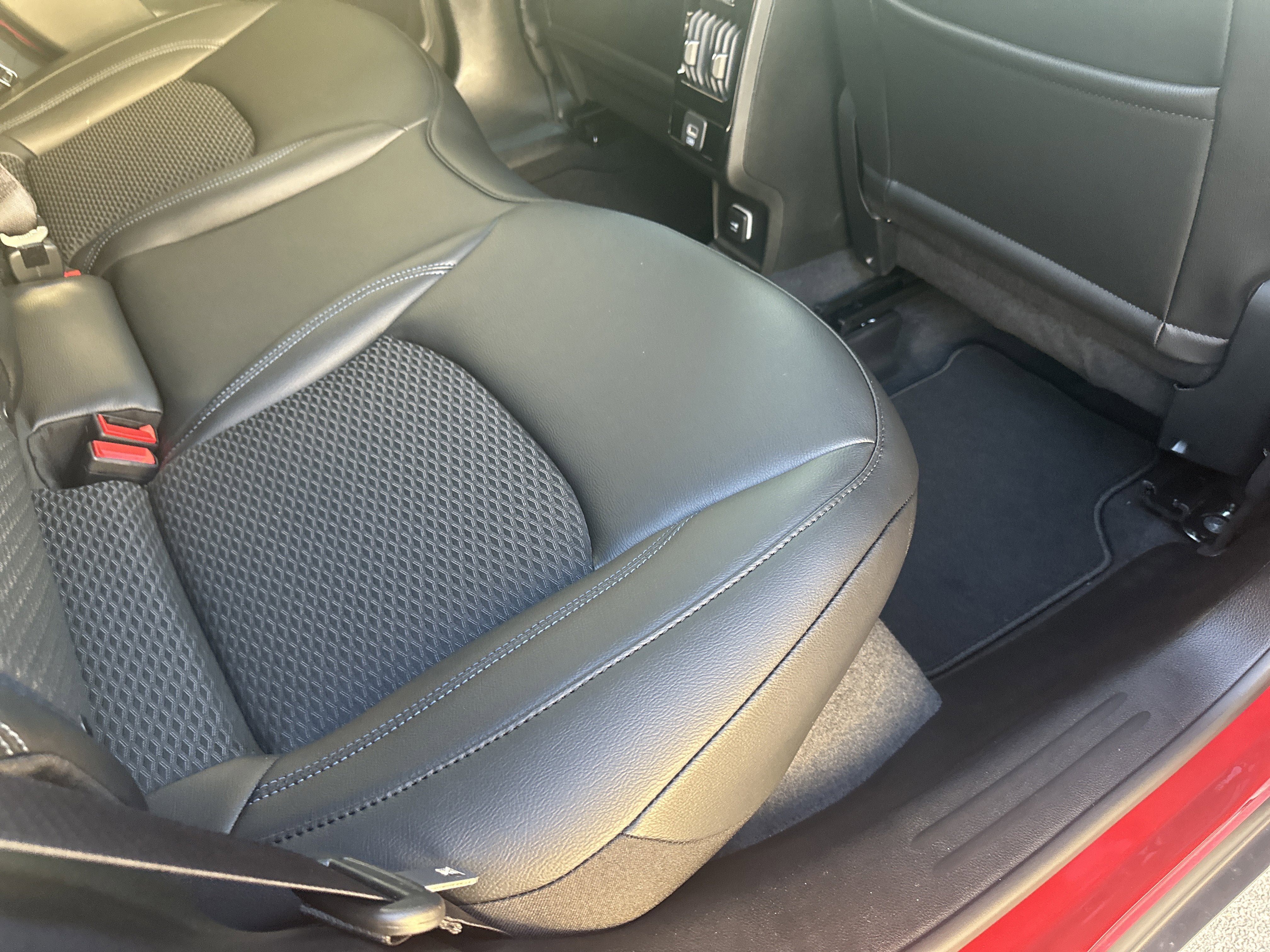 New 2026 Jeep Compass Latitude AWD/4WD image 25