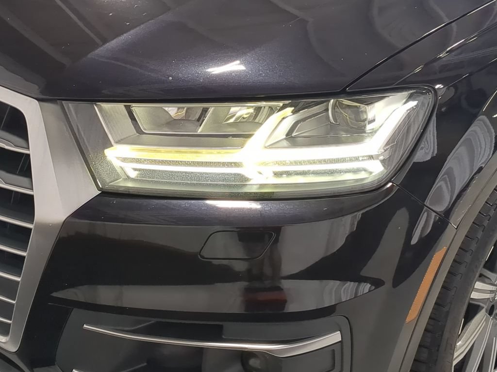 Used 2018 Audi Q7 3.0T Prestige AWD/4WD image 11
