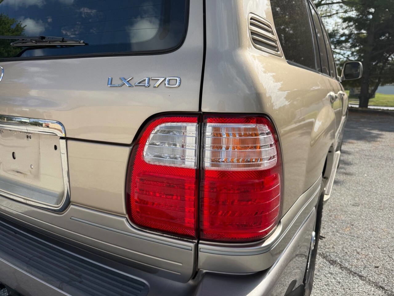 Used 2001 Lexus LX 470 4WD image 23