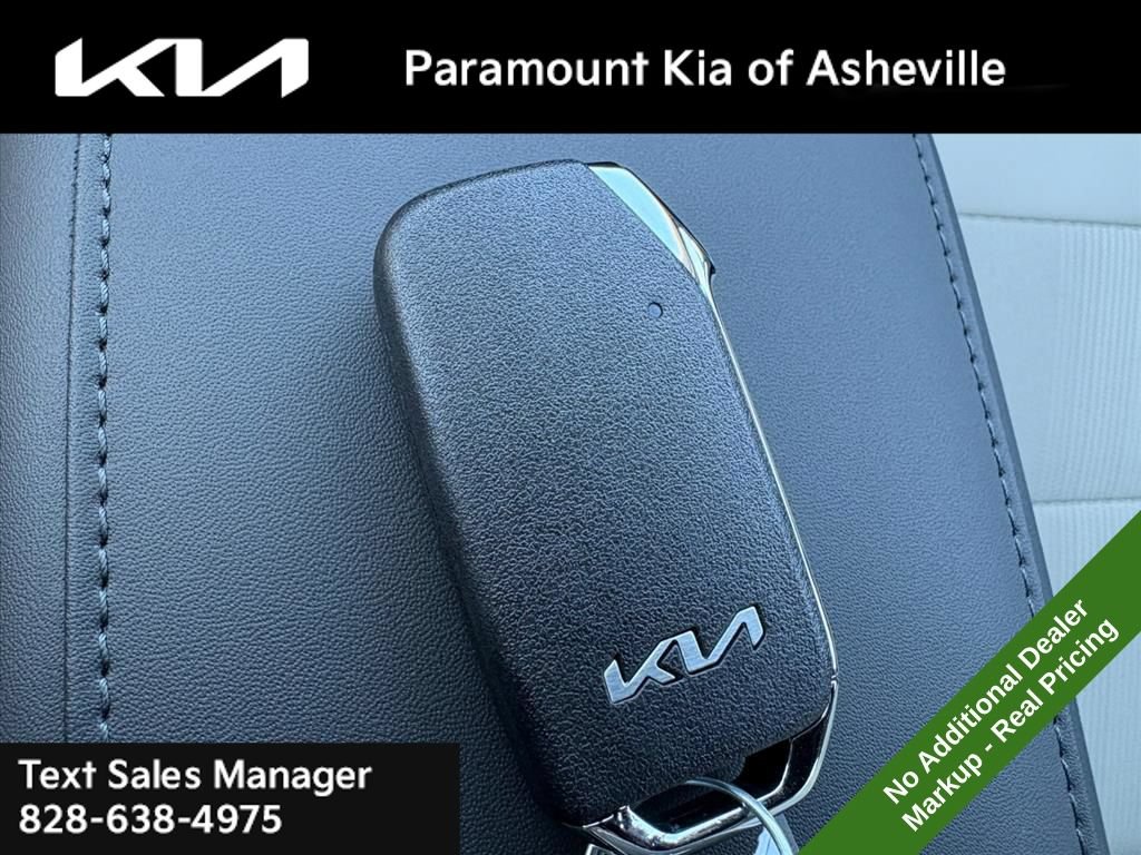 New 2026 Kia Niro EX FWD image 28