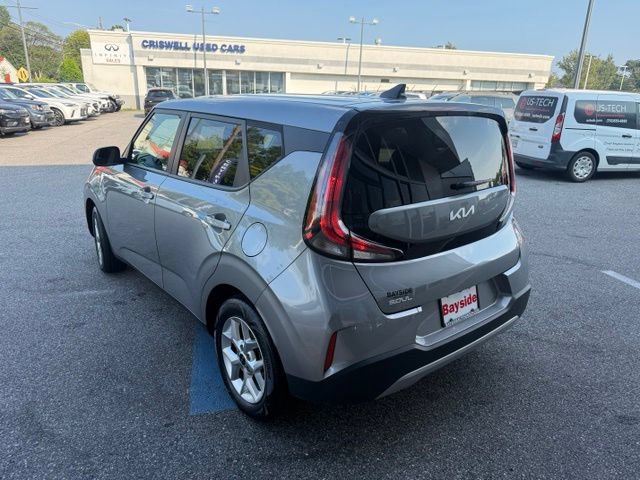 Used 2024 Kia Soul LX w/ Option Group 015 FWD image 14