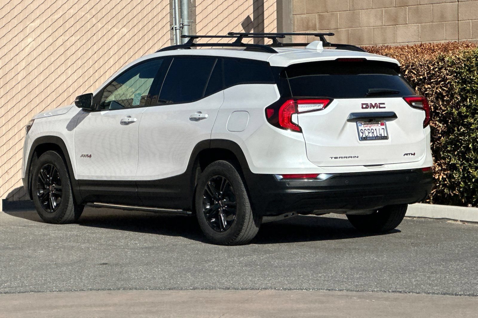 Certified 2022 GMC Terrain AT4 w/ Infotainment Package II AWD/4WD image 6