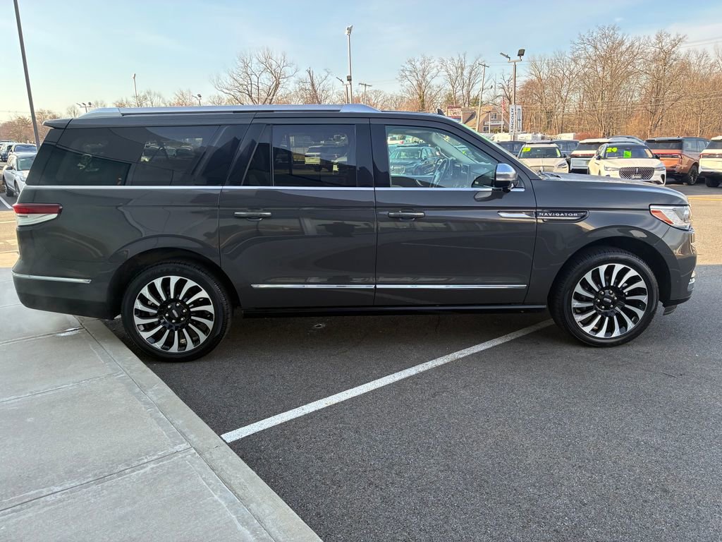 Used 2024 Lincoln Navigator L Black Label image 7