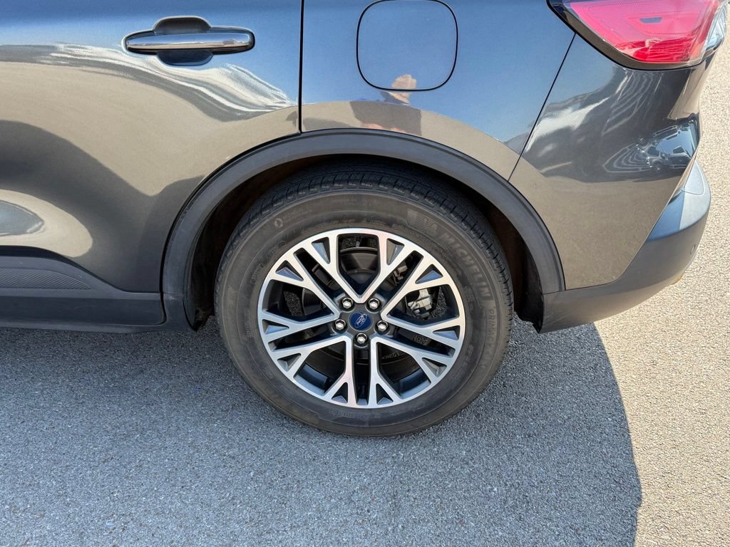 Used 2020 Ford Escape SEL FWD image 25