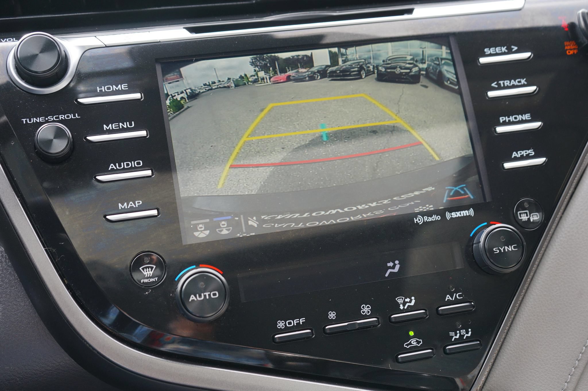 Used 2019 Toyota Camry SE w/ Audio Package FWD image 19