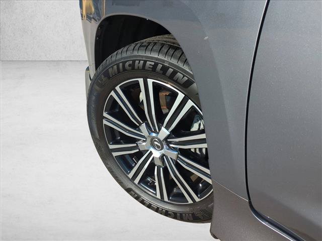 Used 2020 Lexus LX 570 4WD w/ Sport Package image 10