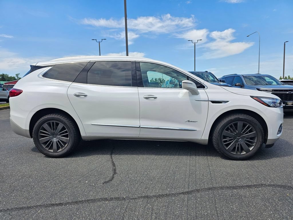 Used 2019 Buick Enclave Avenir w/ Avenir Technology Package AWD/4WD image 2