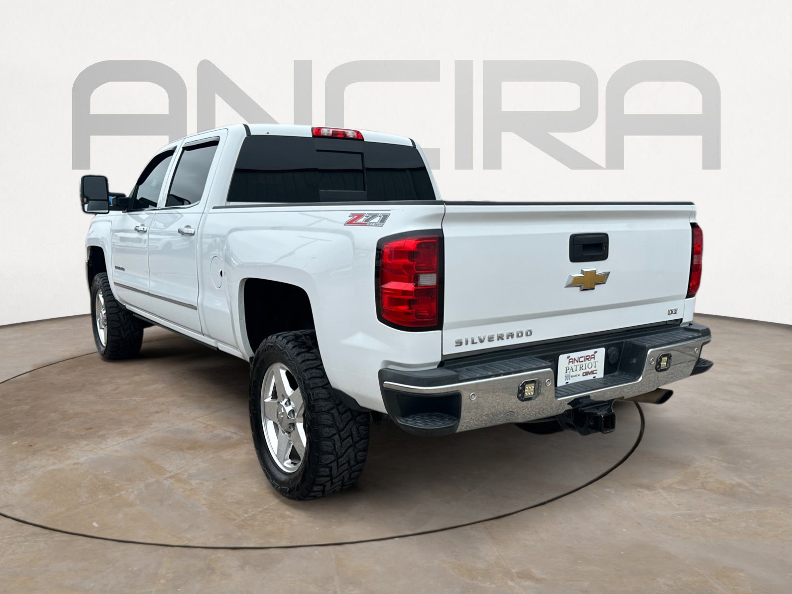 Used 2015 Chevrolet Silverado 2500 LTZ w/ LTZ Plus Package AWD/4WD image 8