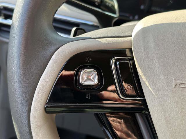 Used 2022 Lincoln Corsair AWD w/ Equipment Group 101A image 23