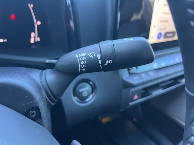 Used 2026 Toyota Camry SE image 18