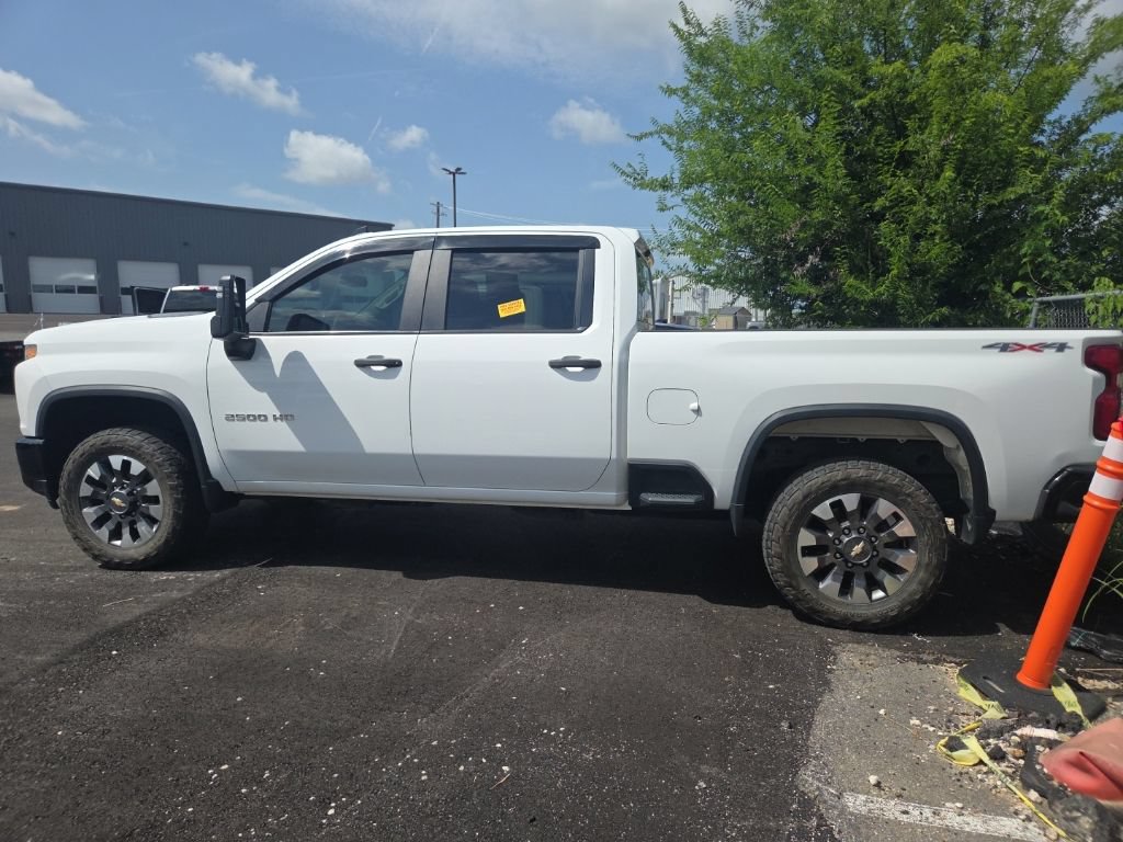Used 2021 Chevrolet Silverado 2500 Custom w/ Custom Value Package AWD/4WD image 7