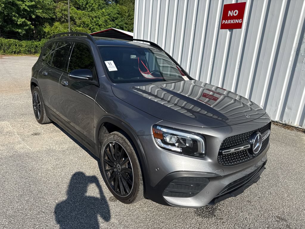 Used 2023 Mercedes-Benz GLB 250 w/ AMG Line image 1