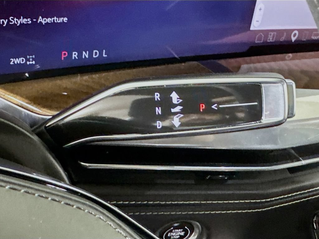 Certified 2025 Cadillac Escalade Sport Platinum w/ LPO, ONYX Package AWD/4WD image 15