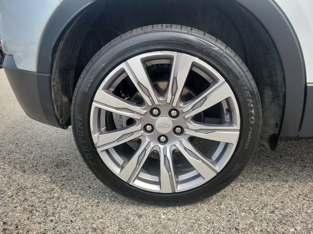Used 2020 Cadillac XT4 Premium Luxury w/ Cold Weather Package AWD/4WD image 5