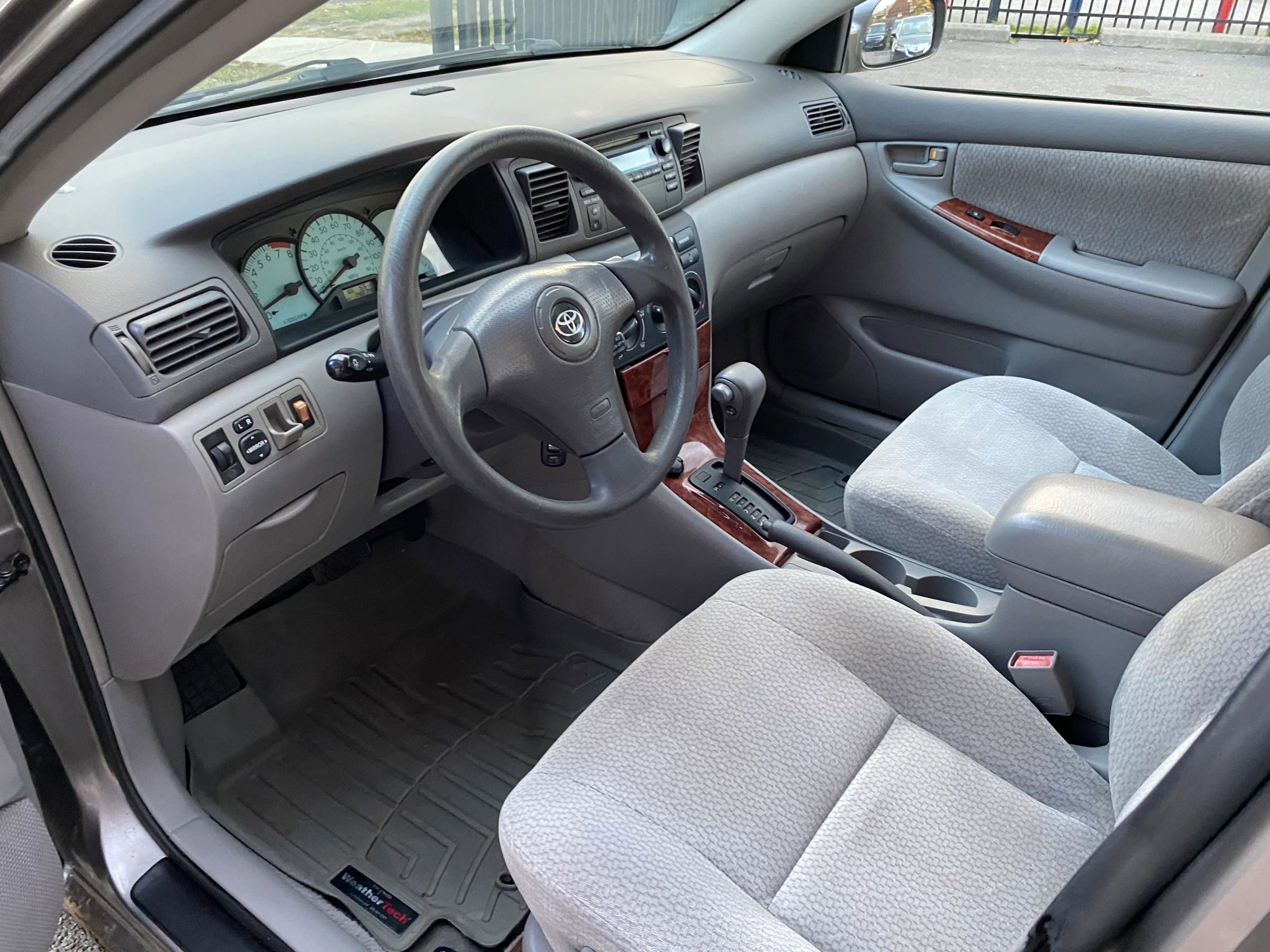 Used 2003 Toyota Corolla LE image 3