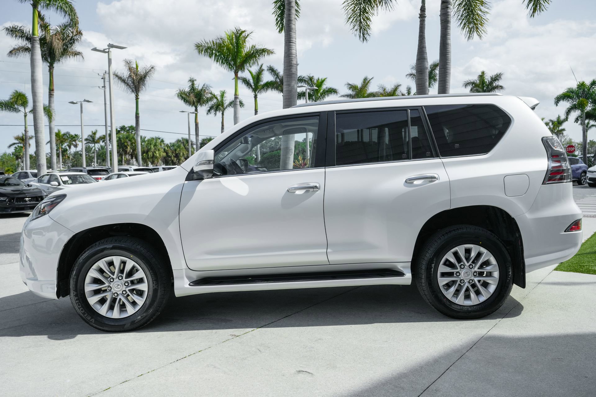 Used 2023 Lexus GX 460 Premium image 24