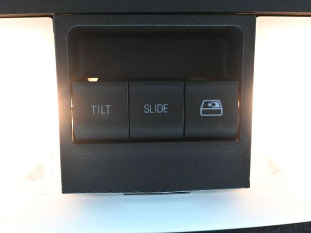 Used 2016 Ford F350 Lariat w/ Lariat Ultimate Package image 32