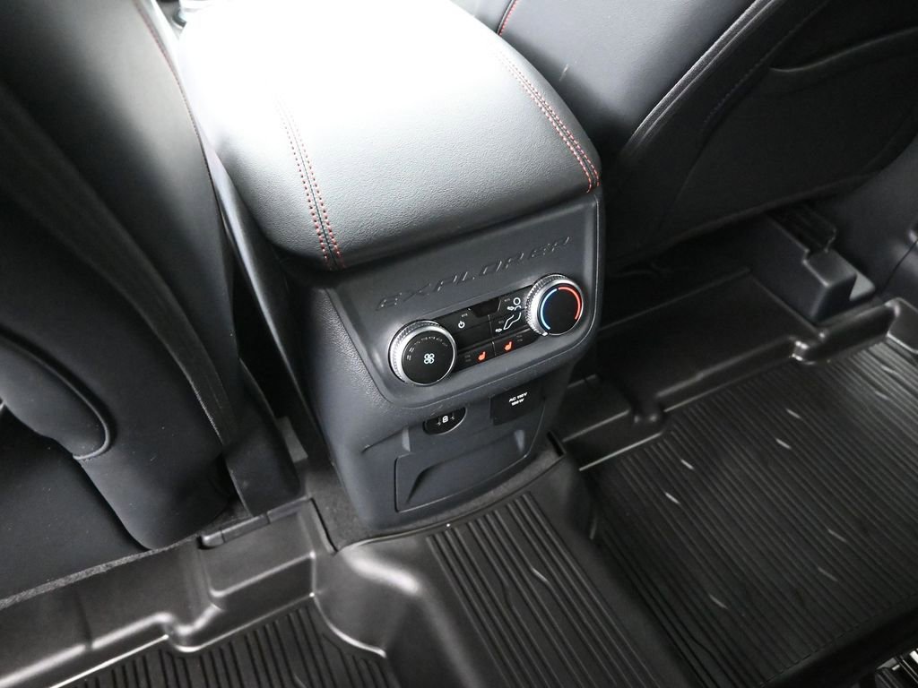 Used 2025 Ford Explorer ST image 22