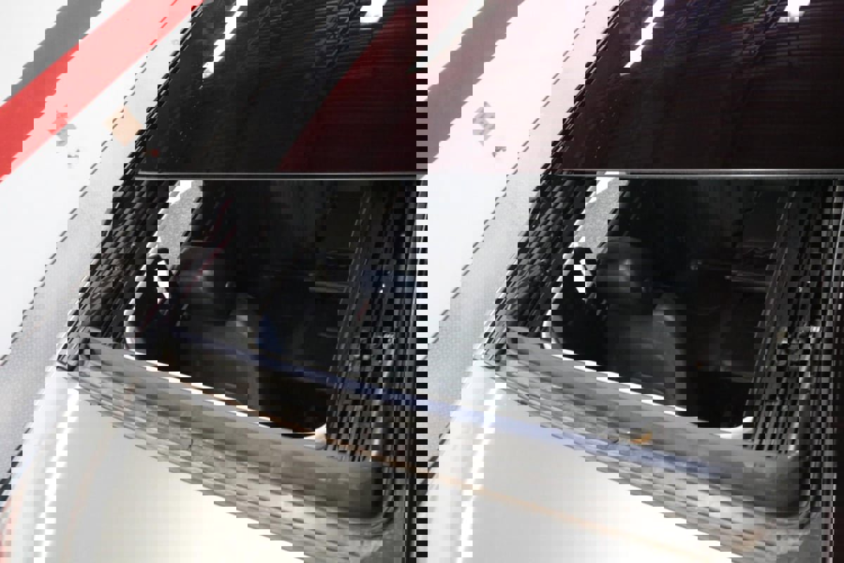 Used 2020 Land Rover Defender 110 SE image 16