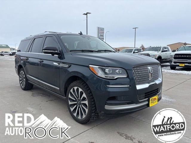 Used 2024 Lincoln Navigator L Reserve image 3