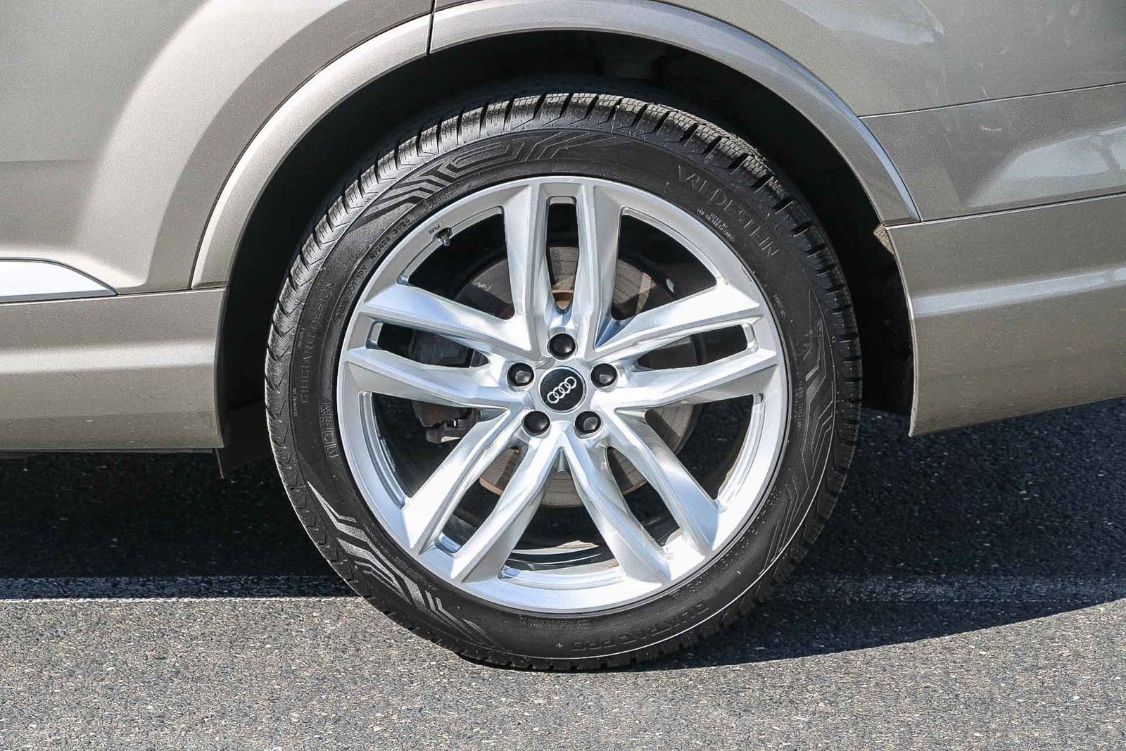 Used 2017 Audi Q7 3.0T Prestige w/ Prestige Package image 10