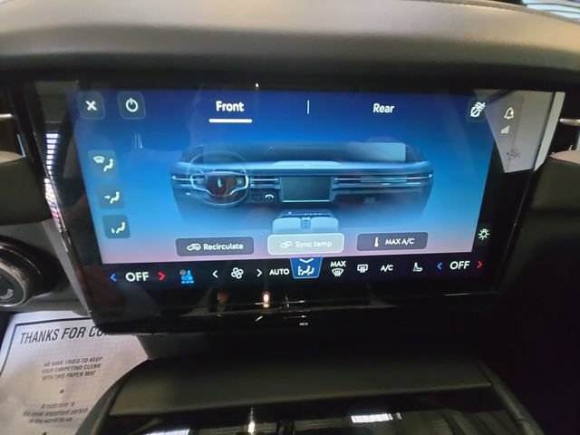 Used 2025 Lincoln Navigator Reserve AWD/4WD image 17