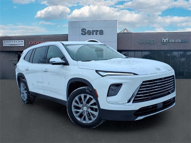 Used 2025 Buick Enclave Preferred w/ Power Package image 1