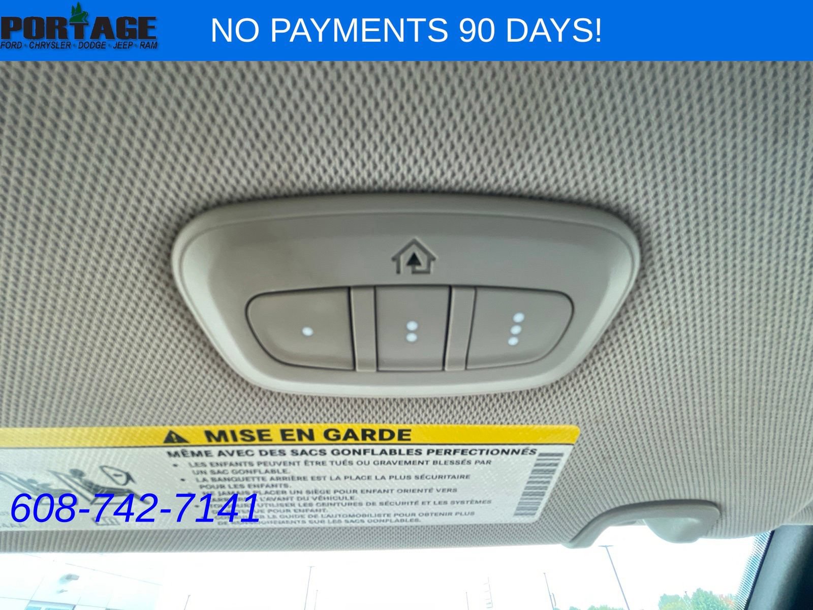 Used 2017 Chrysler Pacifica Touring-L FWD image 29