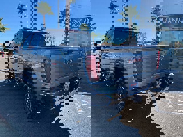 New 2026 GMC Sierra 2500 SLT w/ SLT Premium Package image 8