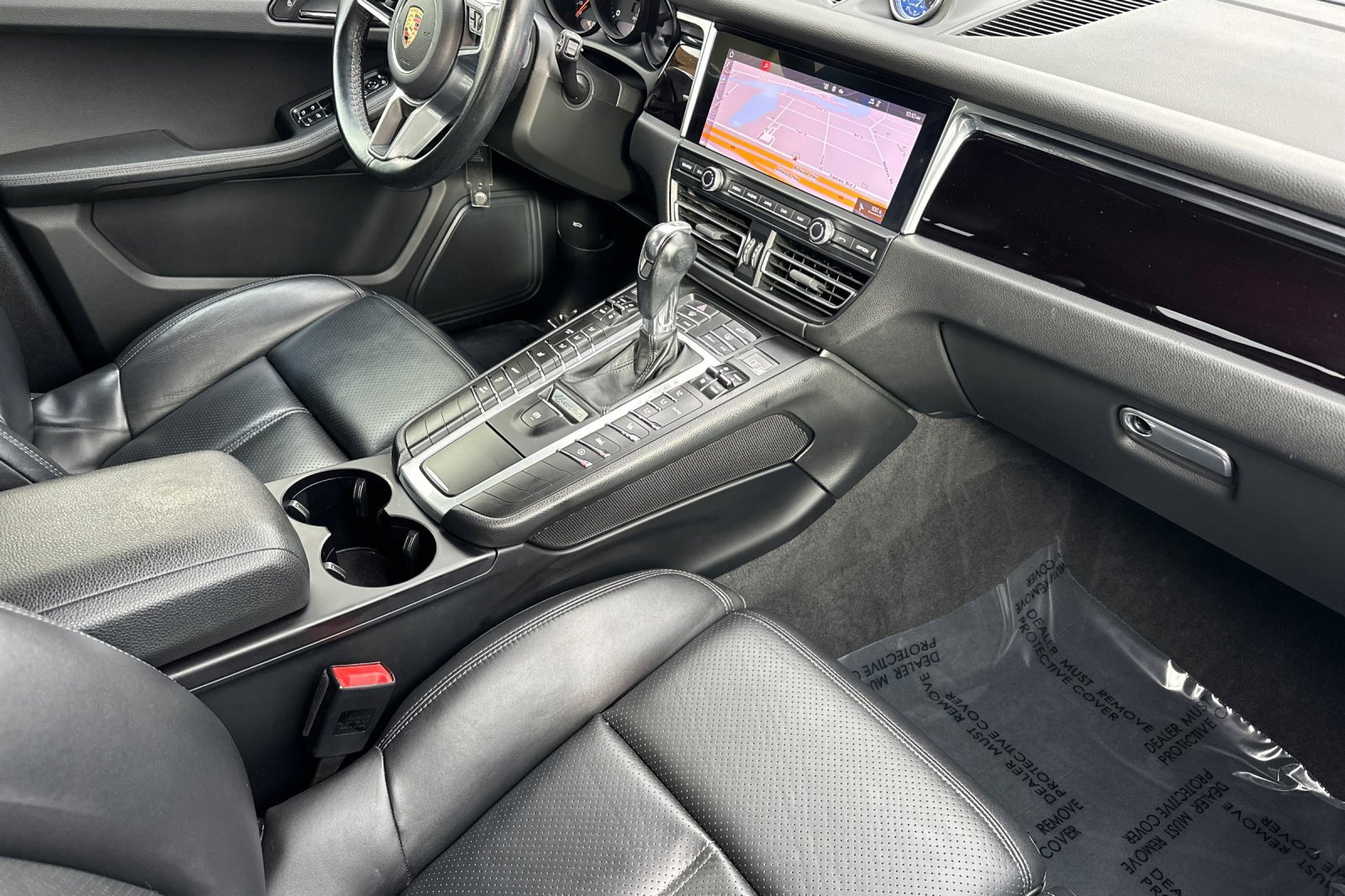 Used 2020 Porsche Macan image 18