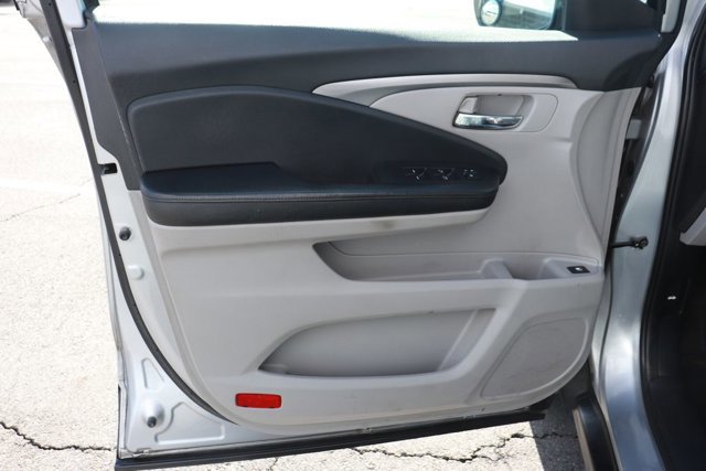 Used 2016 Honda Pilot EX image 9