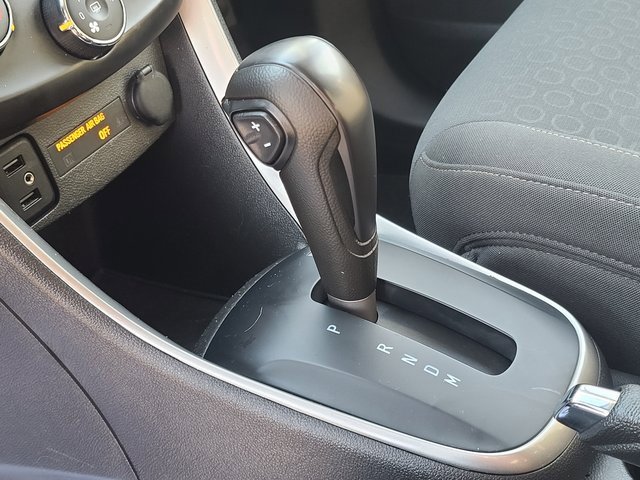 Used 2022 Chevrolet Trax LS w/ Tint and Cruise Package image 9