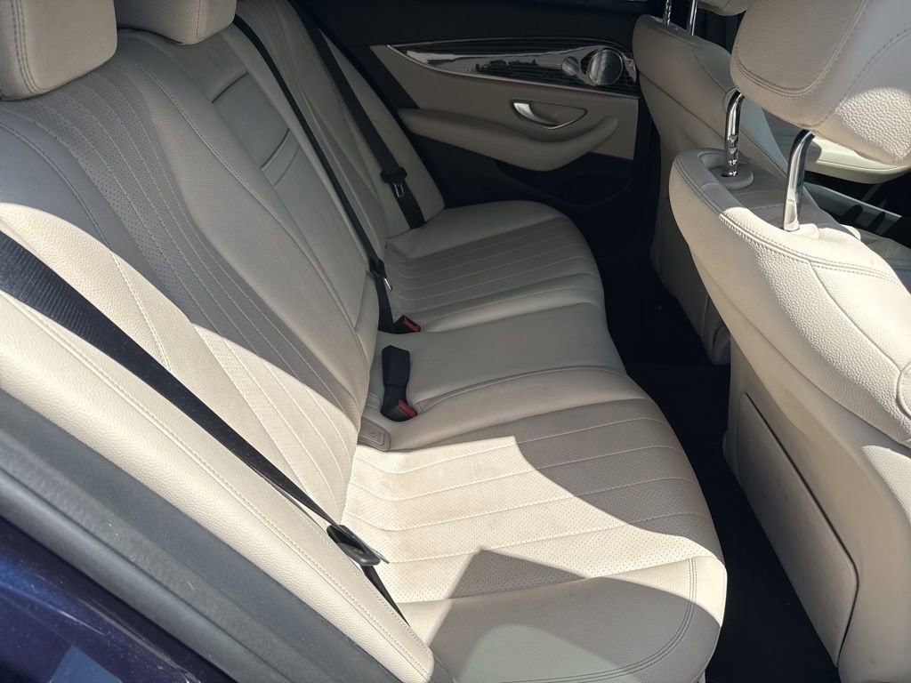 Used 2019 Mercedes-Benz E 300 4MATIC image 13