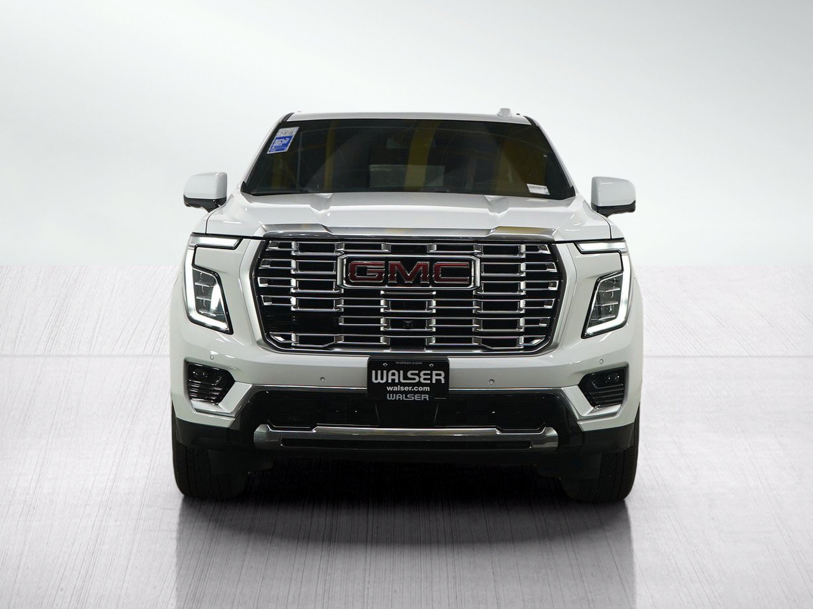 Used 2025 GMC Yukon XL Denali AWD/4WD image 7