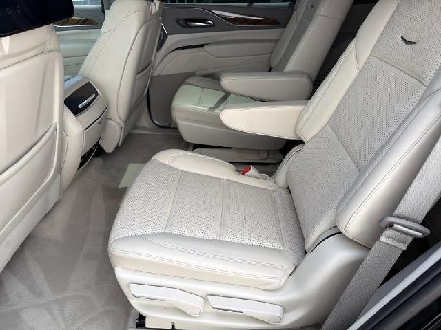 Certified 2024 Cadillac Escalade Sport Platinum w/ Heavy-Duty Trailer Package AWD/4WD image 23