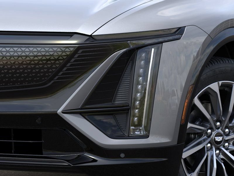 New 2027 Cadillac Lyriq Sport w/ LPO, Floor Liner Package AWD/4WD image 10