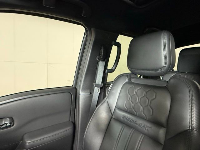 Used 2022 Nissan Frontier PRO-4X w/ Pro-4X Premium Package image 21