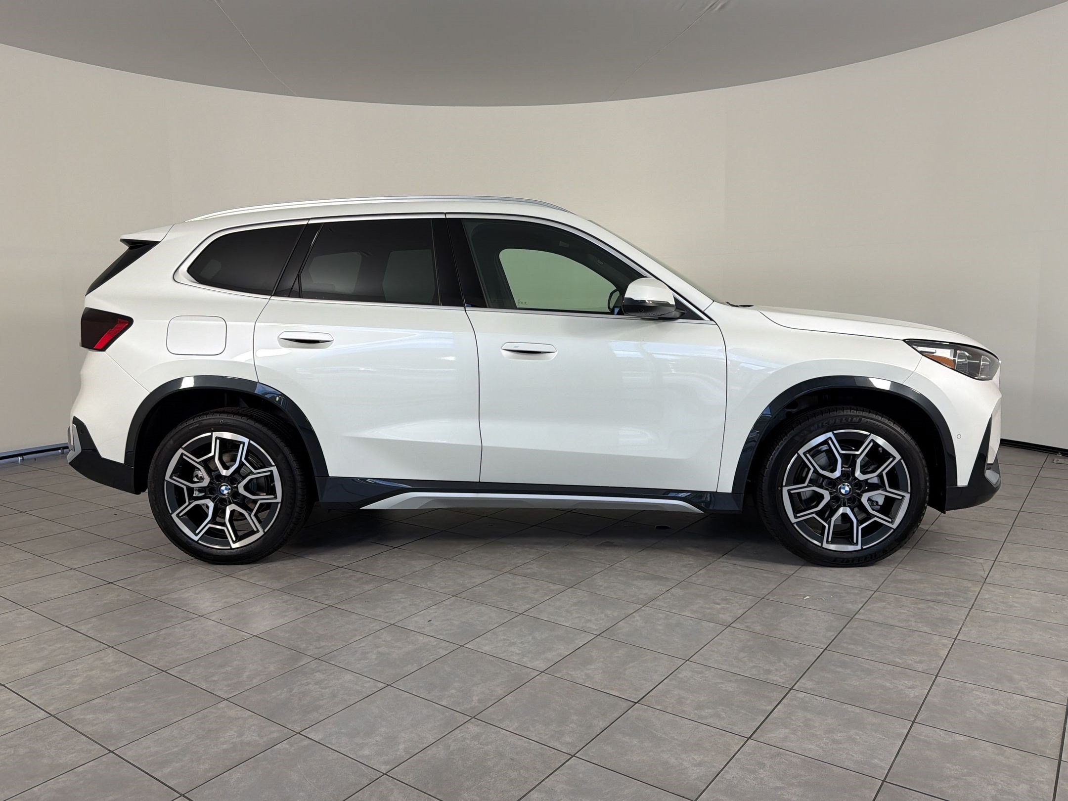New 2026 BMW X1 xDrive28i w/ Technology Package AWD/4WD image 7