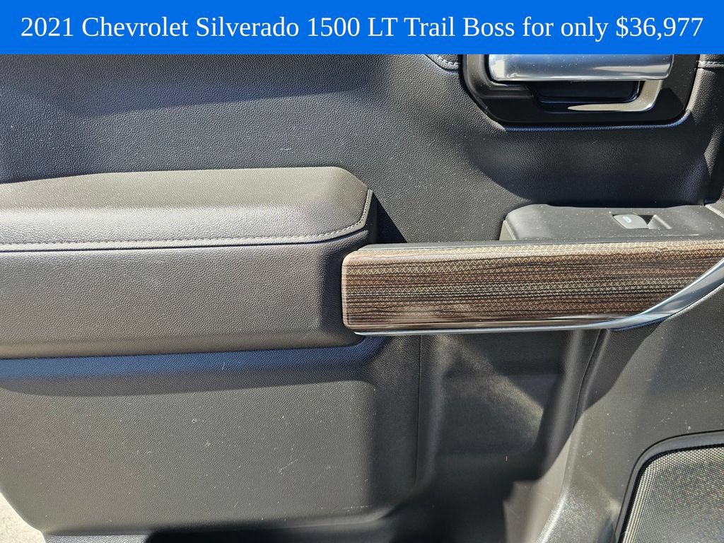 Used 2021 Chevrolet Silverado 1500 LT Trail Boss w/ Convenience Package II AWD/4WD image 18