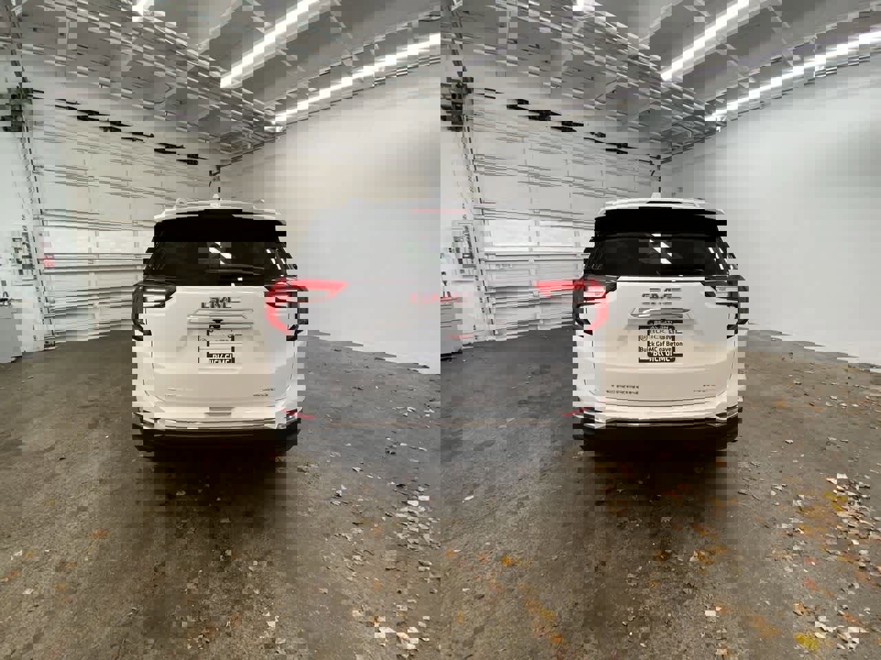 Used 2024 GMC Terrain SLT image 5