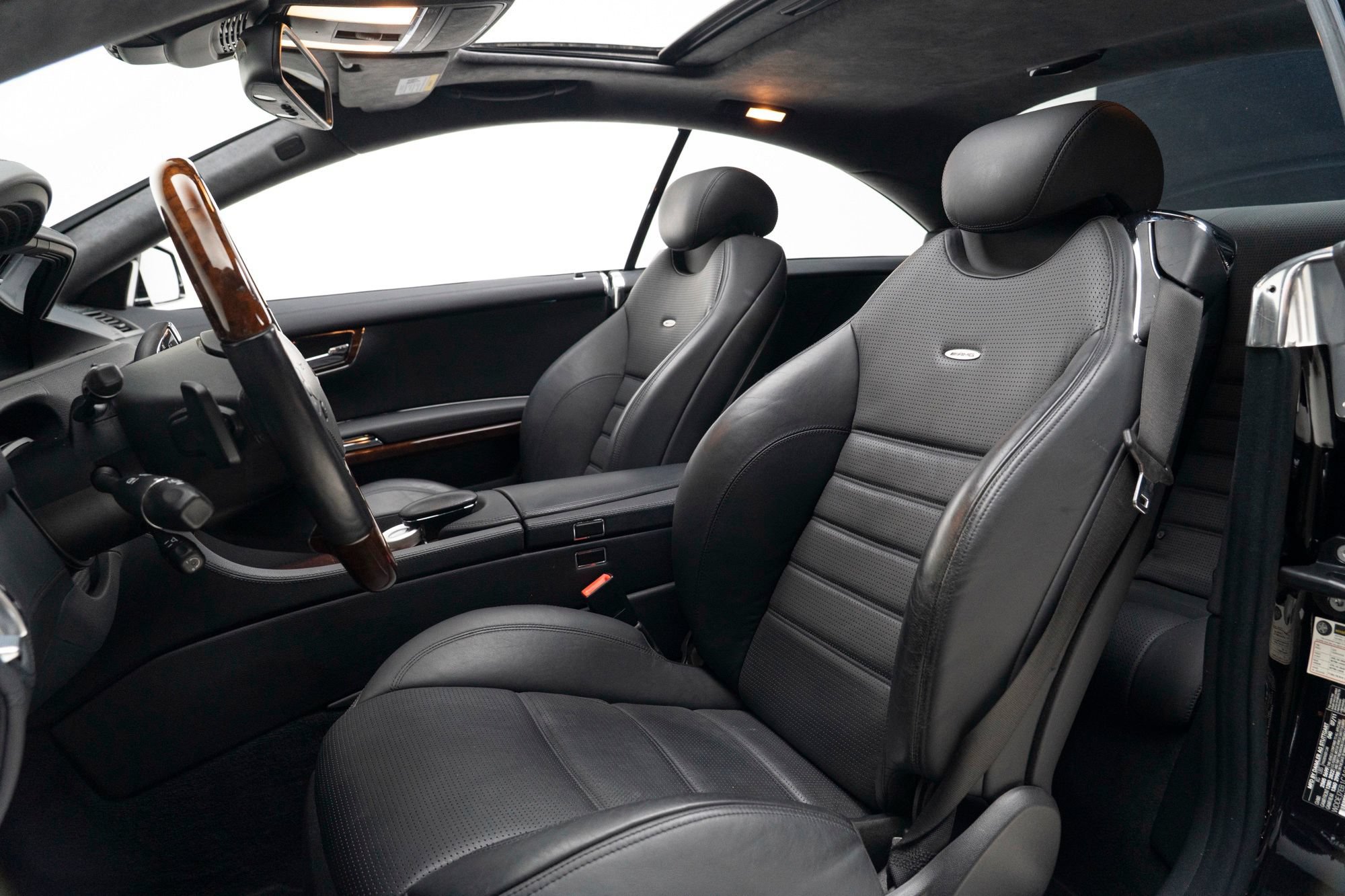 Used 2012 Mercedes-Benz CL 63 AMG image 3