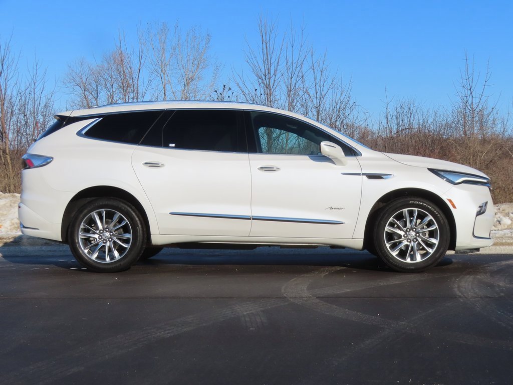 Used 2024 Buick Enclave Avenir w/ Avenir Technology Package image 2