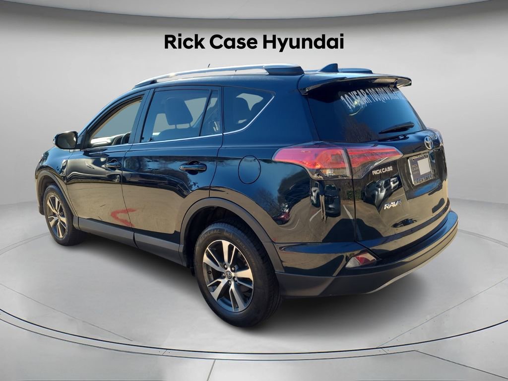 Used 2018 Toyota RAV4 XLE image 8