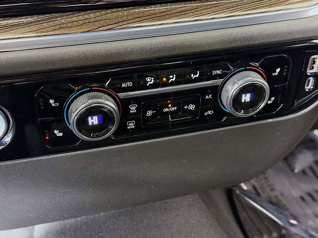 Used 2023 Chevrolet Silverado 1500 LT image 33