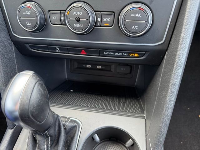 Certified 2021 Volkswagen Atlas Cross Sport SE image 19