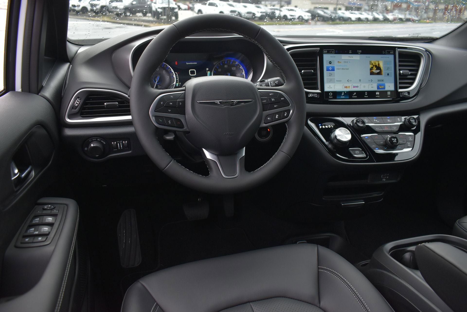 New 2026 Chrysler Voyager LX FWD image 18