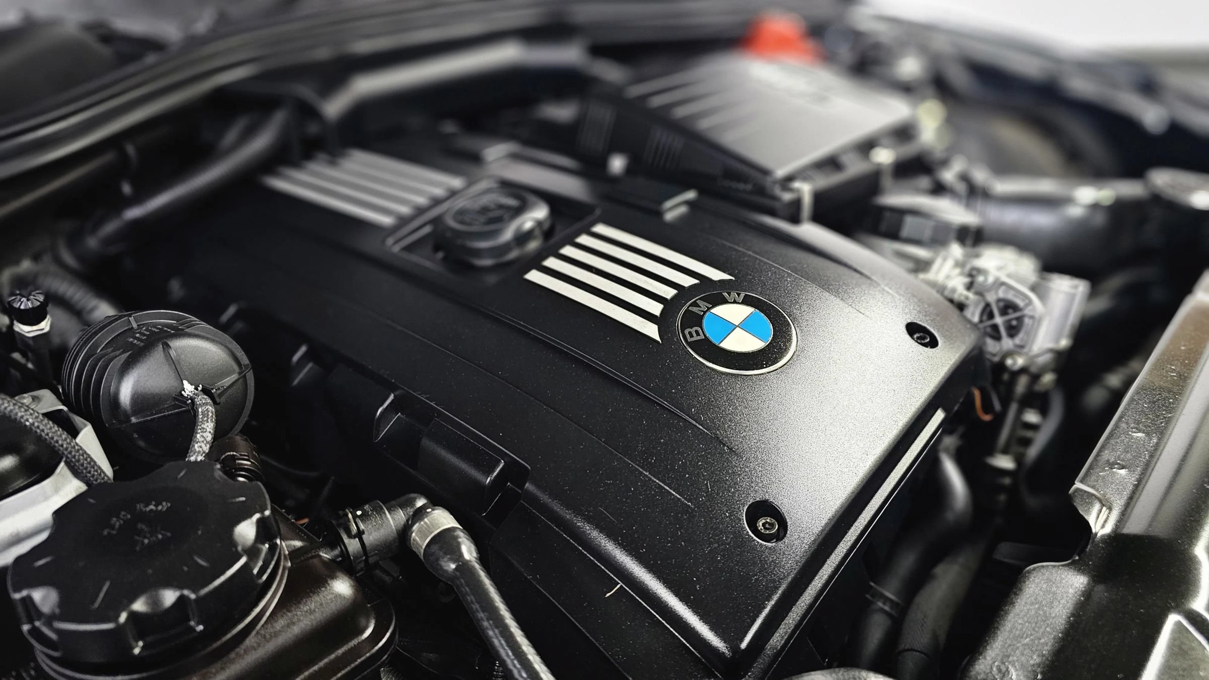 Used 2010 BMW 535i xDrive Wagon AWD/4WD image 7