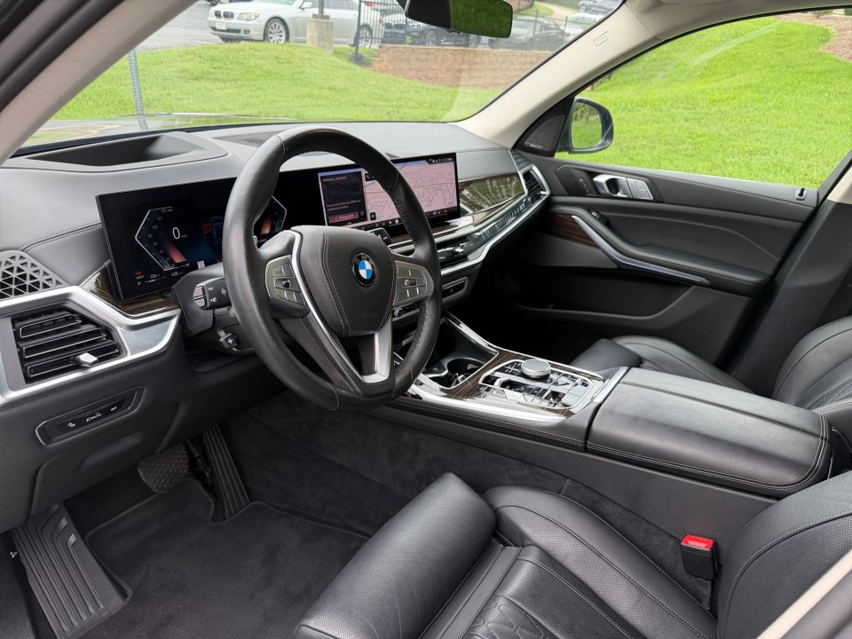 Used 2026 BMW X7 xDrive40i AWD/4WD image 30